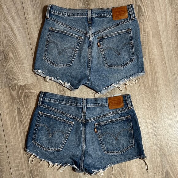 Bundle - Levi’s Denim Shorts - Picture 2 of 2